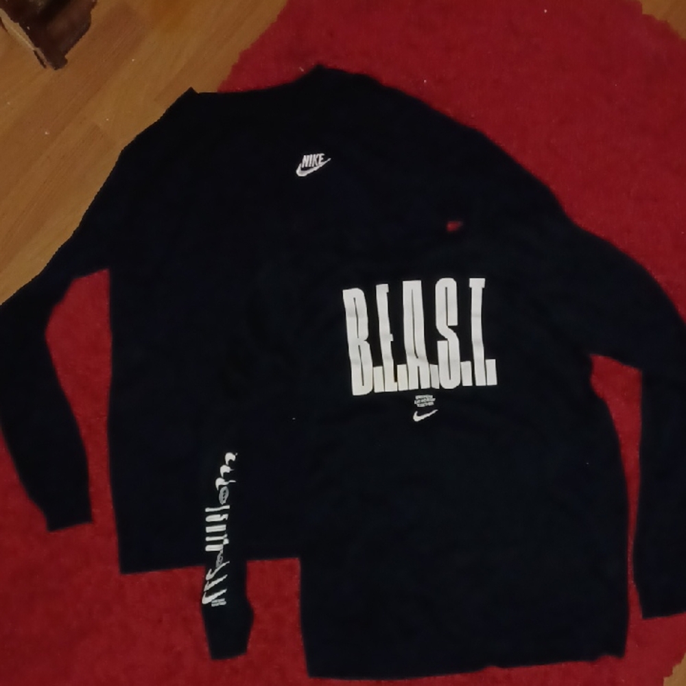 Nike Boys's Black Crewneck Longsleeve Tees